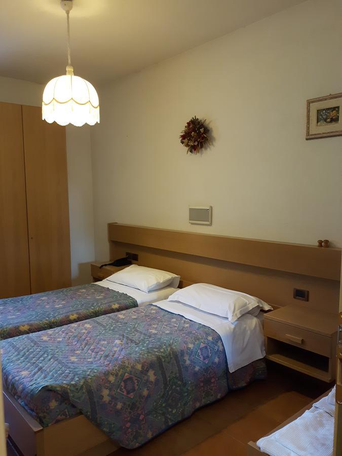 Hotel Pizzo Degli Uccelli Castello Tesino Bagian luar foto